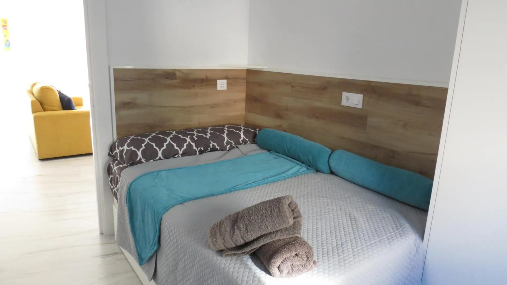 Apartamento Jardin Deluz, Con Wifi Y Parking Privado Gratis Santander Apartment